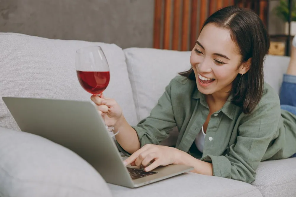 Studying wine is supposed to be fun. (Photo: ViDi Studio/<a href="https://stock.adobe.com/">stock.adobe.com</a>)