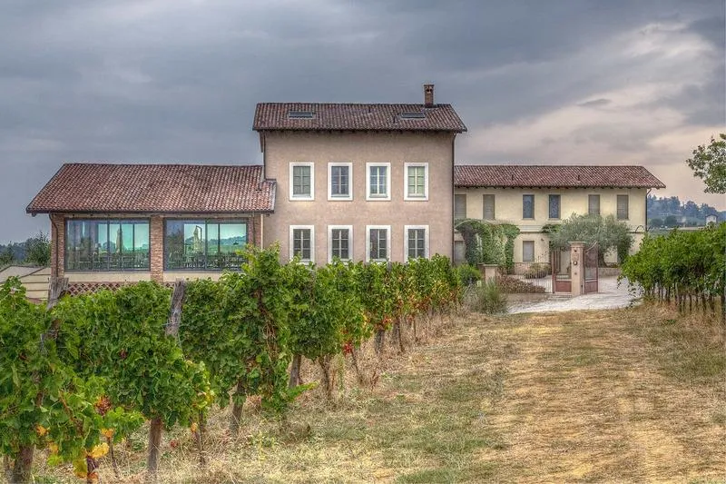 Surrounded by vineyards, castles and beautiful landscapes in the day. Great wine, great food in the evening. Prima Alture has it all. (Photo: Jonathan P May)