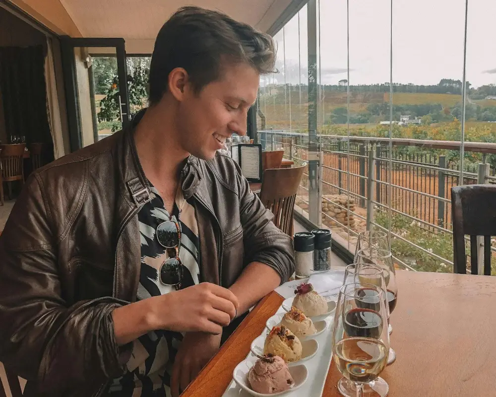 Sweet wines are a perfect match with desserts (Credit: unsplash.com)