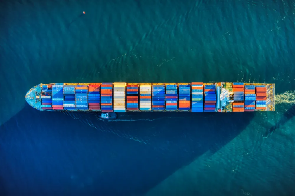 The position of the wine container during shipping can cause heat damage (Photo: Venti Views, unsplash.com)
