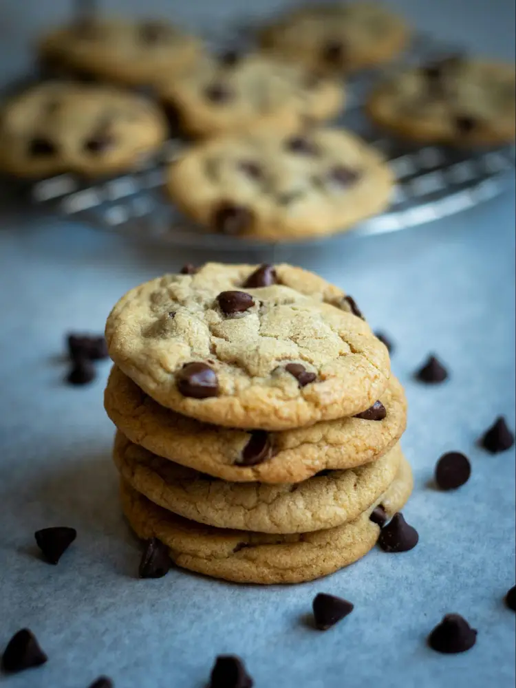 The Best Wine Pairings For Chocolate Chip Cookies - Milk, Semisweet, & Dark