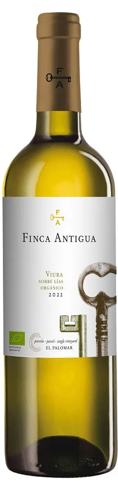 Bottle of Finca Antigua Viura Sobre Líaswith label visible