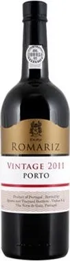 Bottle of Romariz Vintage Portwith label visible