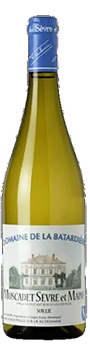Bottle of Batardiére Muscadet-Sévre et Maine Sur Liewith label visible