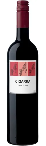 Bottle of Cigarra Tintowith label visible
