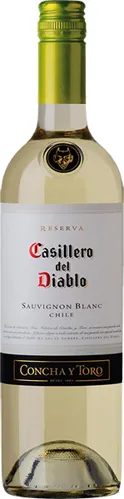 Bottle of Casillero del Diablo Sauvignon Blanc (Reserva)with label visible