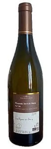 Bottle of Julien Braud Muscadet Sèvre et Maine Sur Liewith label visible