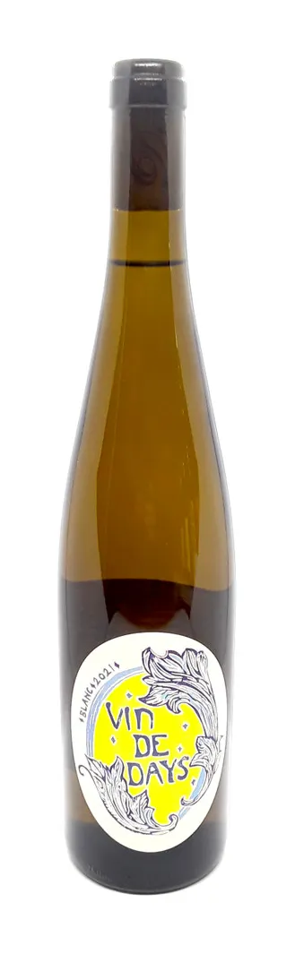 Bottle of Day Wines Vin de Days Blancwith label visible
