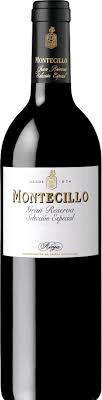 Bottle of Montecillo Rioja Gran Reserva Sélección Especialwith label visible